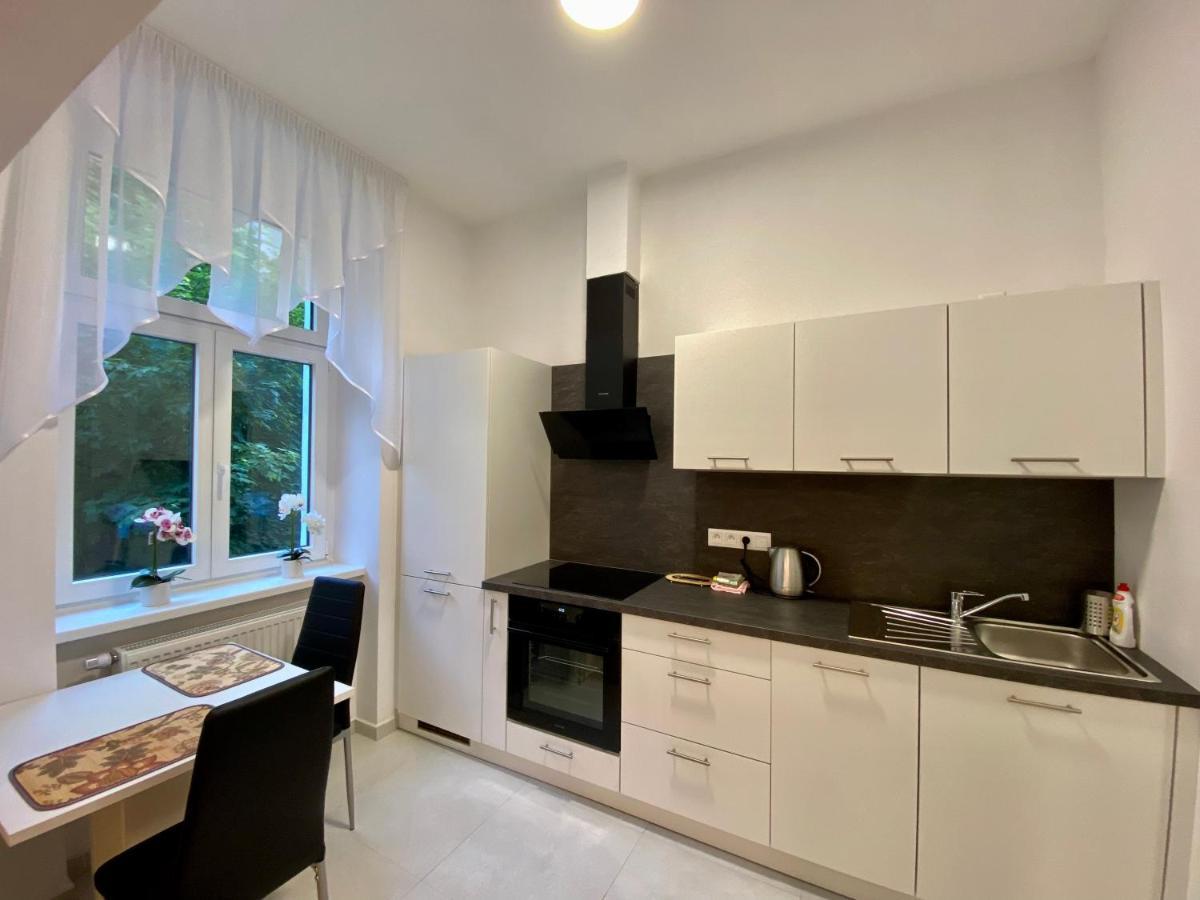 Top Class Apartments In Carlsbad การ์โลวีวารี ภายนอก รูปภาพ