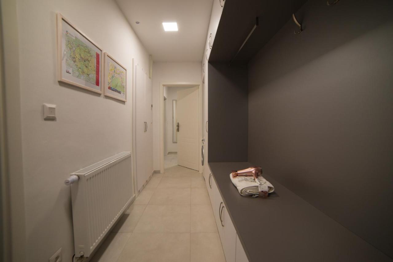Top Class Apartments In Carlsbad การ์โลวีวารี ภายนอก รูปภาพ