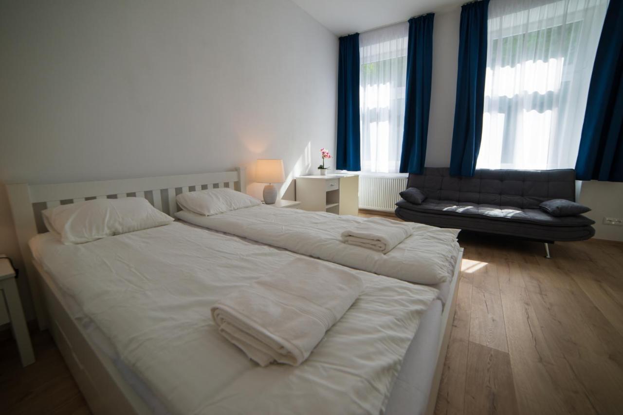 Top Class Apartments In Carlsbad การ์โลวีวารี ภายนอก รูปภาพ