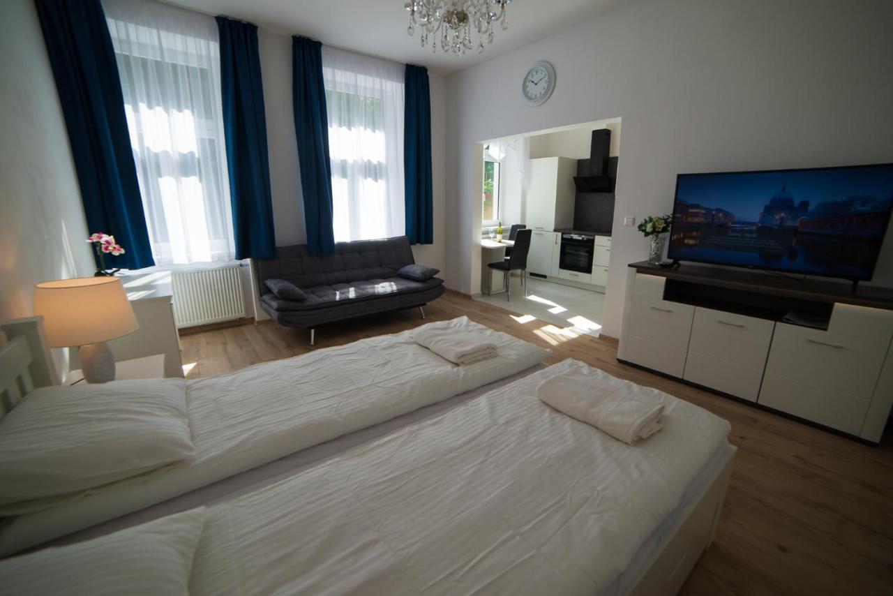 Top Class Apartments In Carlsbad การ์โลวีวารี ภายนอก รูปภาพ