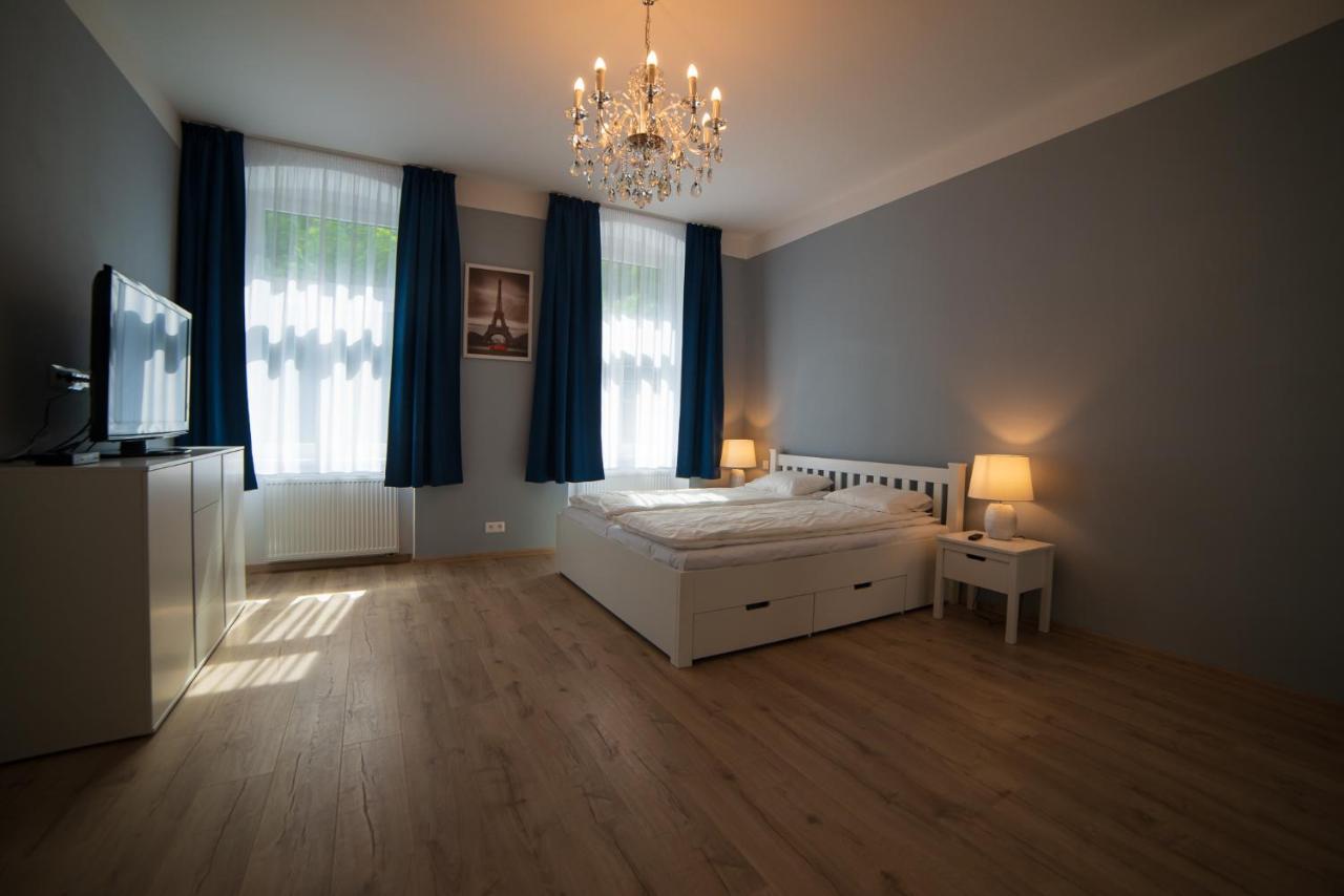 Top Class Apartments In Carlsbad การ์โลวีวารี ภายนอก รูปภาพ