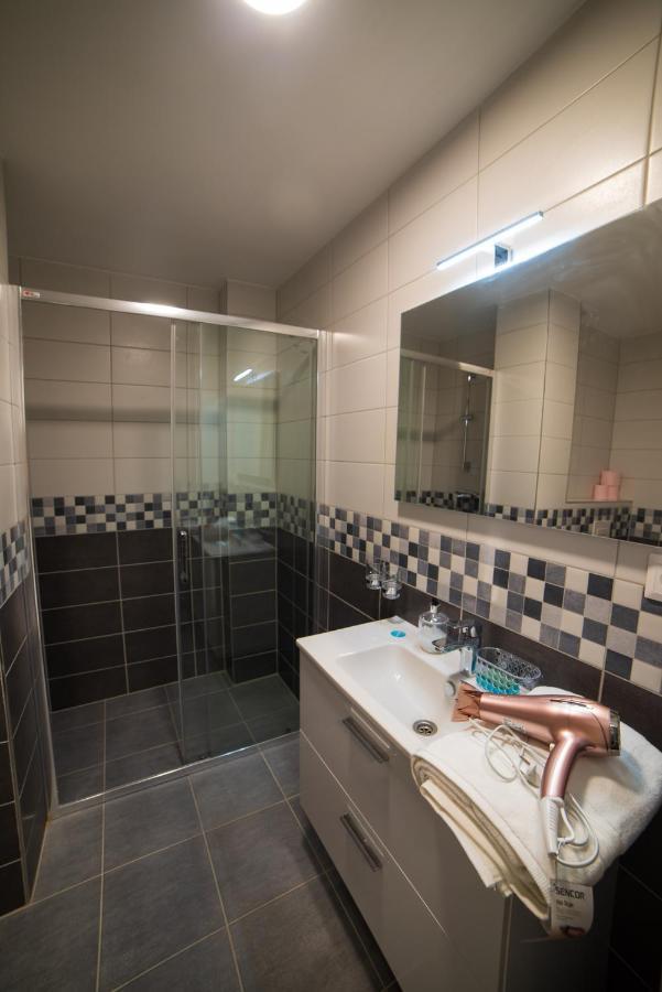 Top Class Apartments In Carlsbad การ์โลวีวารี ภายนอก รูปภาพ