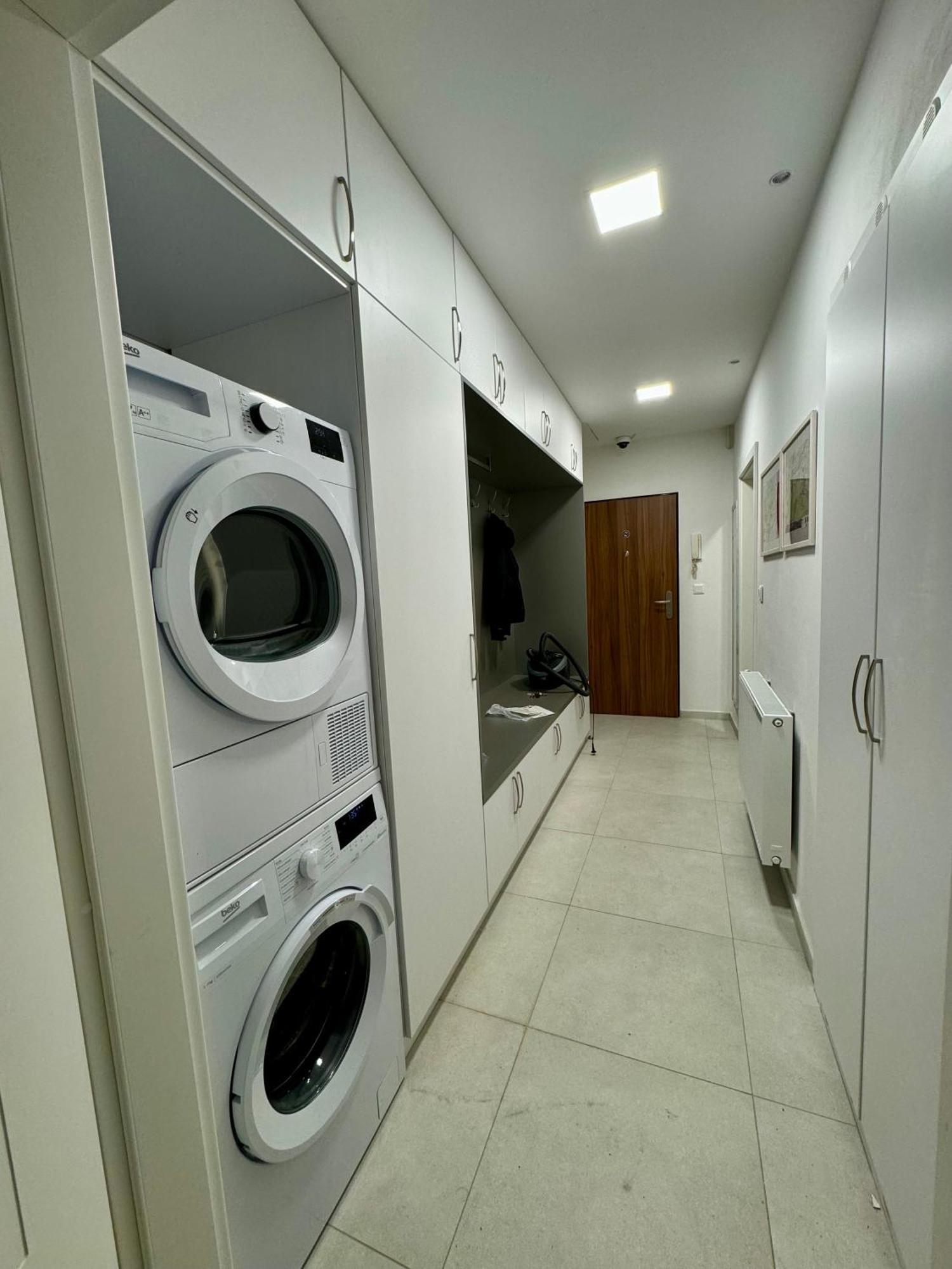 Top Class Apartments In Carlsbad การ์โลวีวารี ภายนอก รูปภาพ